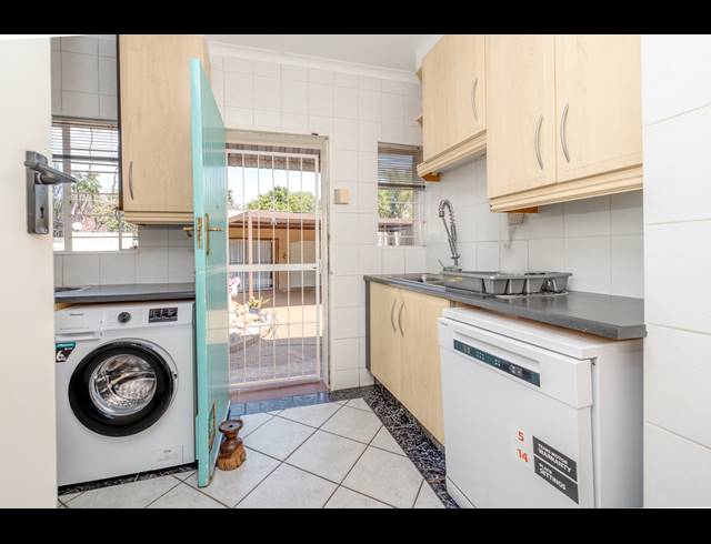 5 BEDROOM HOUSE FOR SALE IN ROBINDALE
